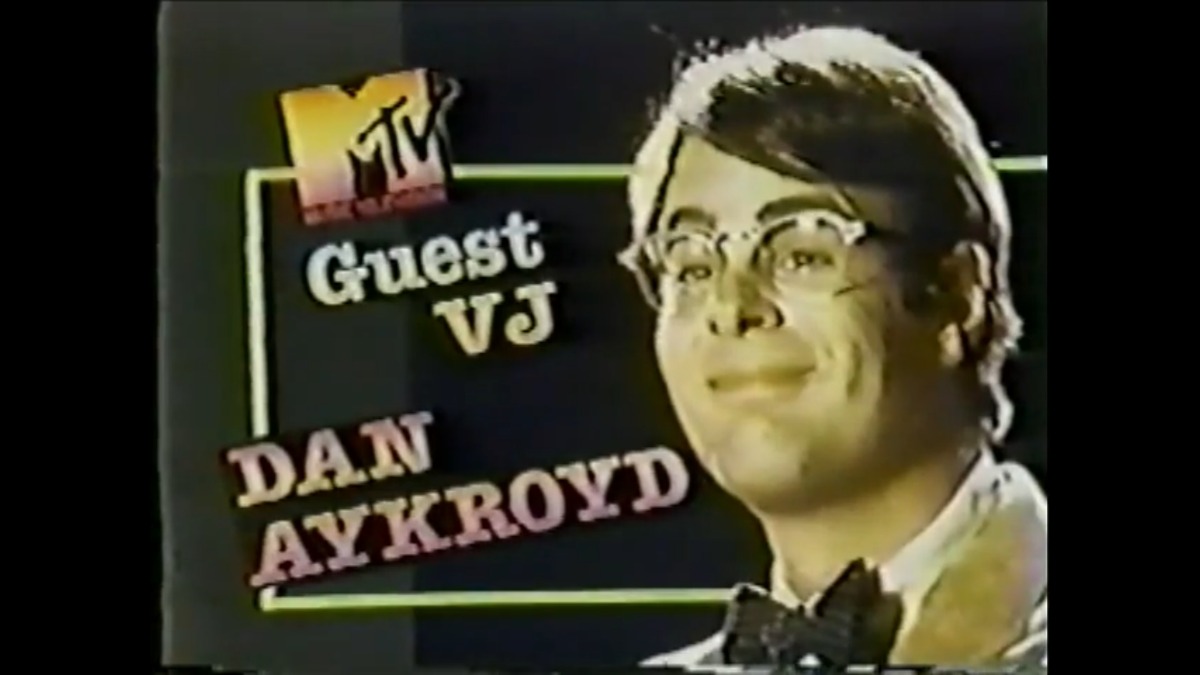 Dan Aykroyd - 1983 - MTV VJ - Doctor Detroit